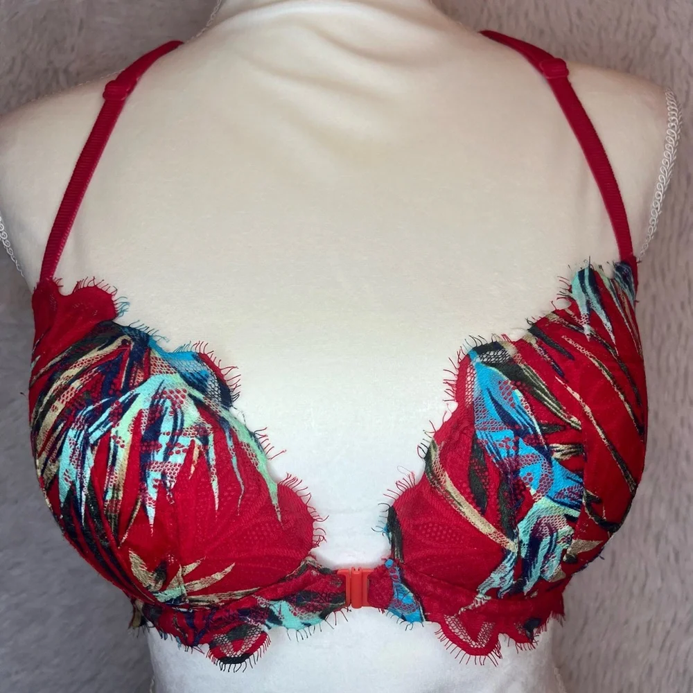 Victoria Secret Racer Back Bra - Picture 2 of 7